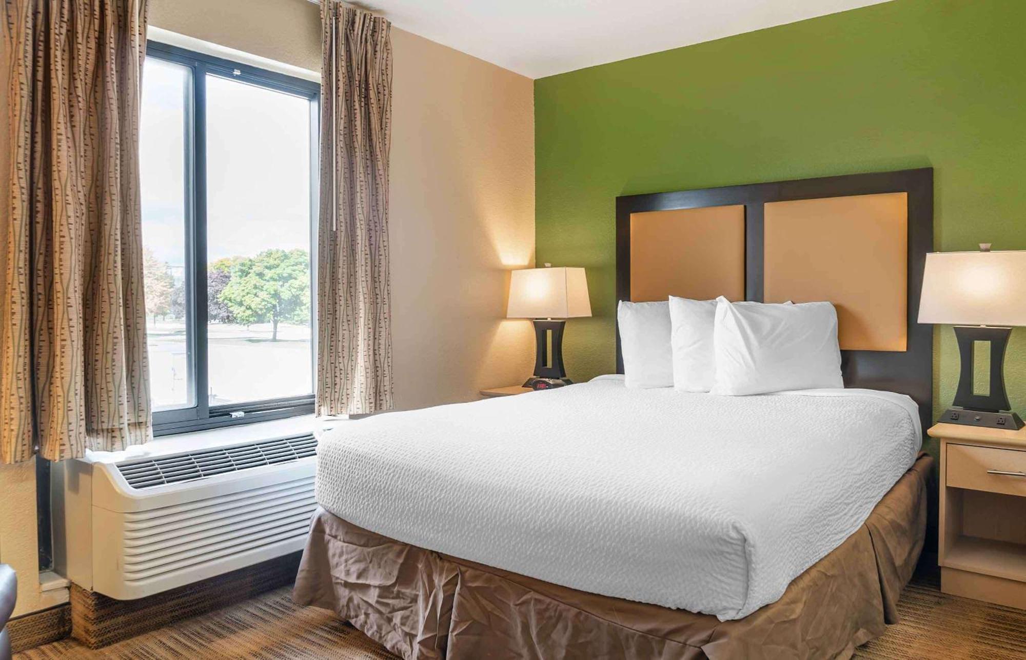 Extended Stay America Select Suites - Detroit - Warren Exterior photo
